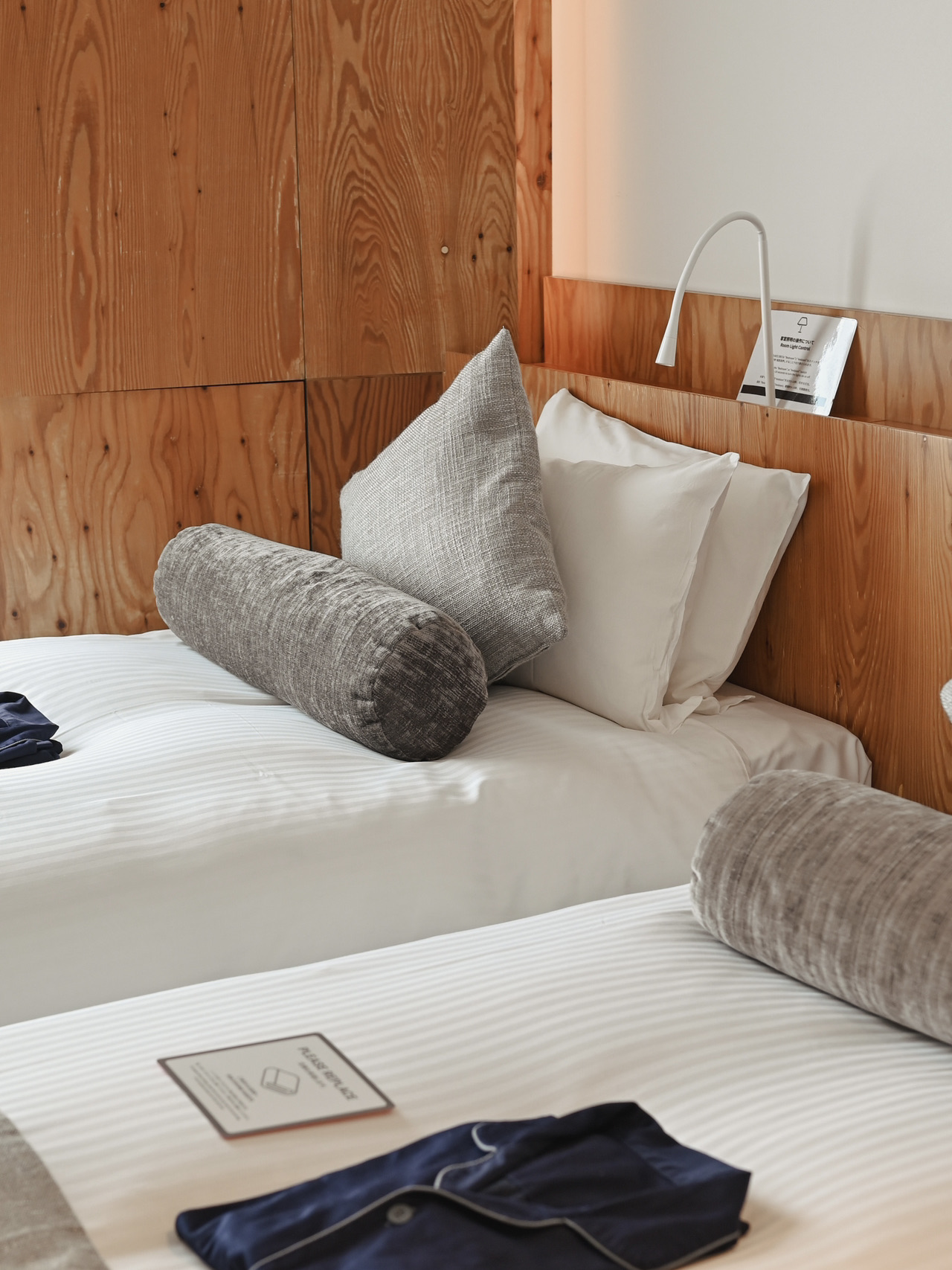 Designed under the supervision of Kengo Kuma, ONE@Tokyo by insomnia is located in Oshiage, Tokyo.
It's a sophisticated lifestyle hotel that beautifully blends the traditional downtown vibe with modern aesthetics.

 Lounge: Enjoy carefully crafted homemade bread and drinks 24/7.
 Rooms: Minimalist spaces radiating the warmth of wood.
Right outside your window, enjoy a breathtaking view of the Tokyo Skytree.
 Rooftop: An open-air front-row seat offering panoramic views of the Tokyo skyline and the Skytree.
Just a 3-minute walk from Oshiage Station. Make this your home base for your Tokyo stay 💌

   
        Stay 　