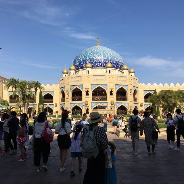 Tokyo Disneyland + DisneySea