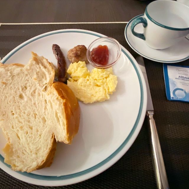 德國古堡內的自助早餐🥣 難得的體驗