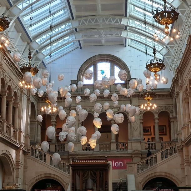 🎨✨ Exploring the Masterpieces: Kelvingrove Art Gallery & Museum ✨🏛️


