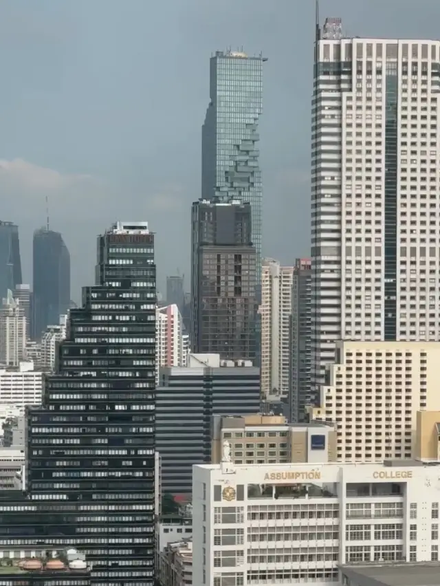 Bangkok's Iconic Skyscraper 🏙️✨ 