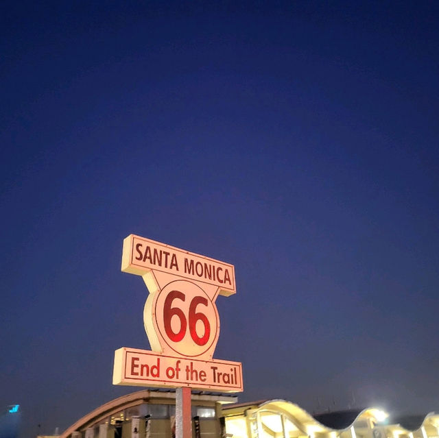 🌊✨ Experience the Magic of Santa Monica Pier! 🎡🌅