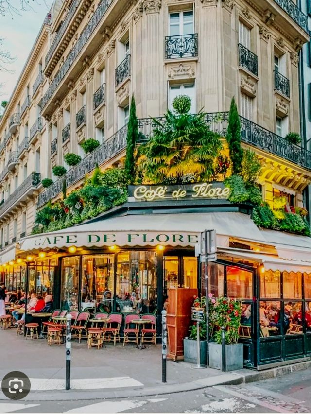 Parisian Whirl: A Weekend of Reverie.