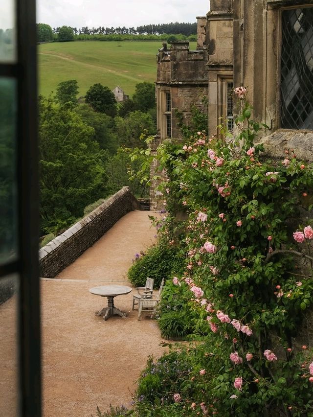 🏰 Haddon Hall – A Timeless Medieval Treasure in the Peak District