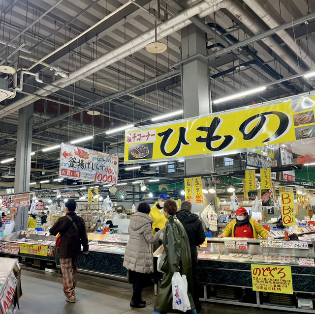 Shirahama🇯🇵Dive into Seafood Paradise at TORETORE ICHIBA! 🍣🦀