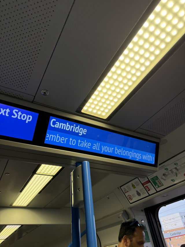 🏛️ Cambridge: A Day Among Dreaming Spires and Timeless Traditions
