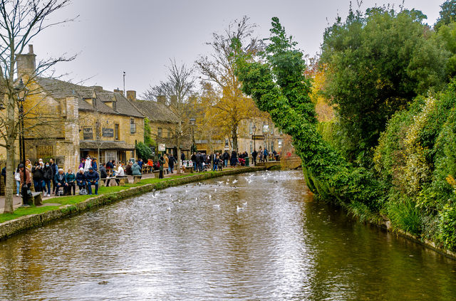 Bourton-on-the-Water – The Venice of the Cotswo