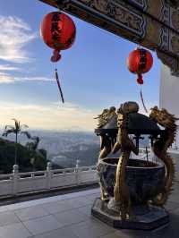Grand scenery at Lingxiao Temple at Maokong Gondola