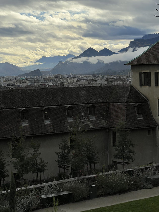 🇫🇷 전망 최고의 도피네 지역 박물관