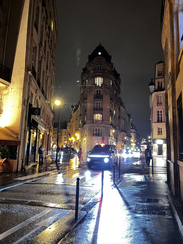 Paris Illuminé: Where Street Lights Turn the Night Into Gold 🇫🇷