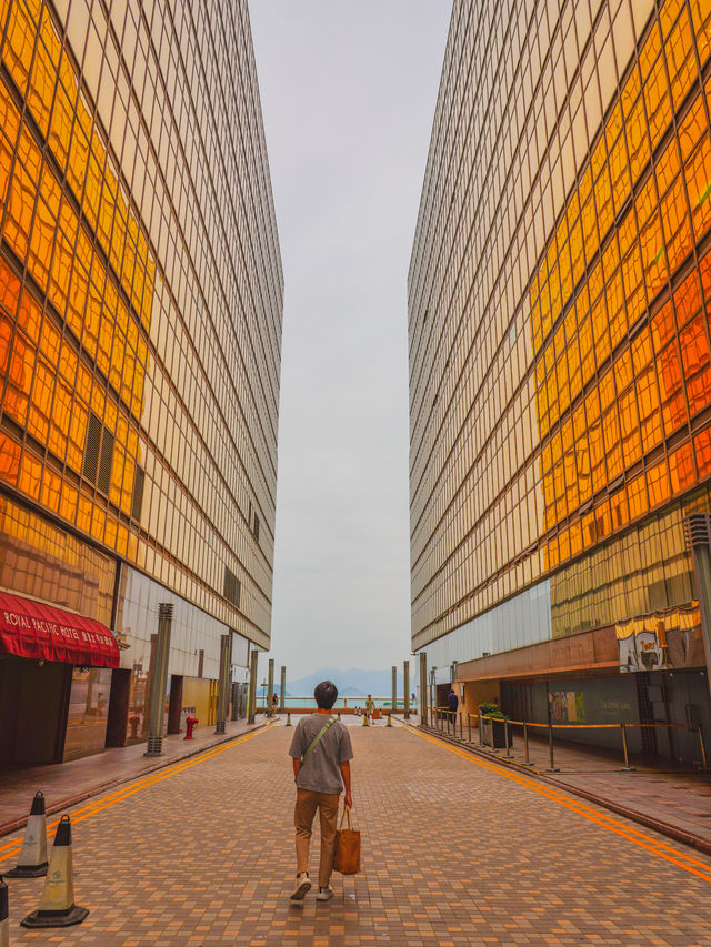 3 years later, I went to Hong Kong for the first time and finally took some Hong Kong-style photos!