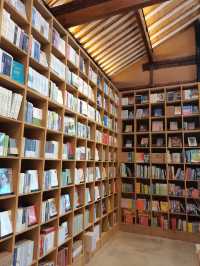 大理沙溪‖沙溪先鋒書店書香味和泥土味的詩意結合