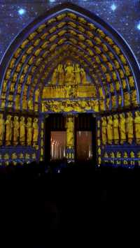探秘《聖母之心》：巴黎聖母院燈光秀