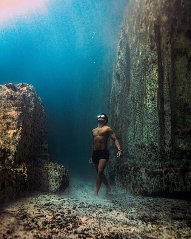 Escape the crowds and dive freely in Barracuda Lake on a private trip with an instructor! 💙💙