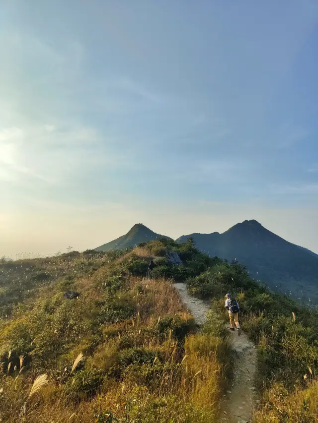 Mo Liu Gong is the most beautiful mountain ridge in Guangdong