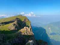 地球的邊緣：涼山州雷波龍頭山大斷崖