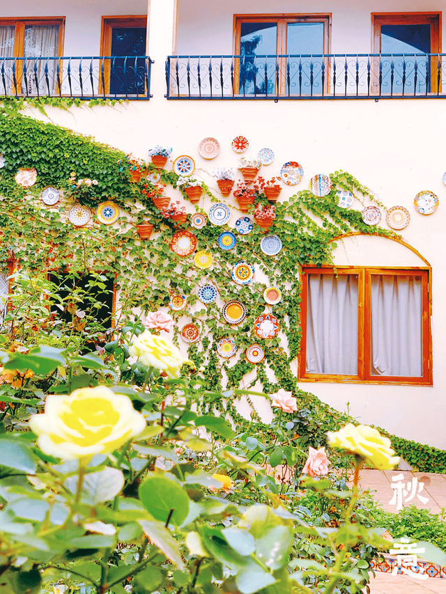 Pretending to be in Spain, the Chengdu version of "Cordoba" Garden Western Restaurant.