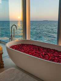 🌴 Maldives Magic: Raffles Resort's Island Bliss 🌊
