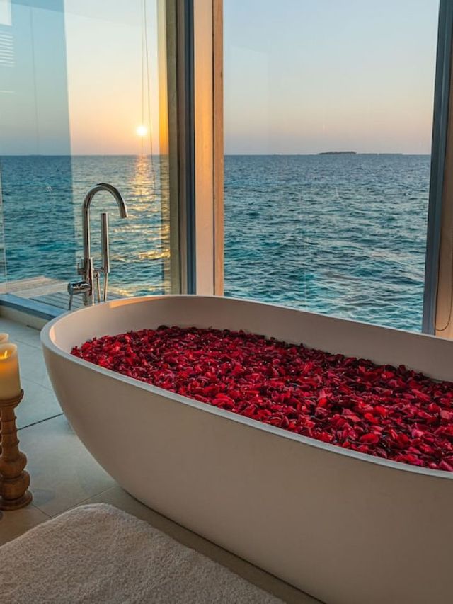 🌴 Maldives Magic: Raffles Resort's Island Bliss 🌊