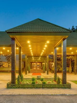 🌟✨ Dreamy Stays in Türkiye's Abant! 🏨🌲
