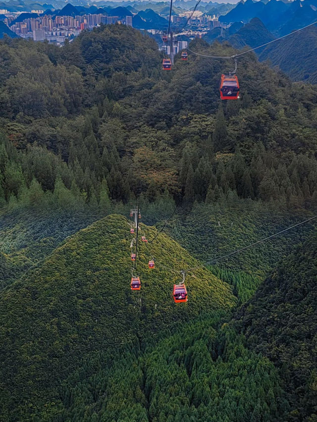 貴州六盤水梅花山 | 乘第一索道穿越山谷