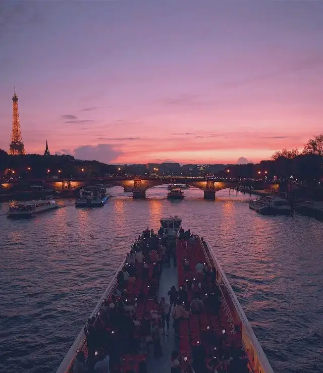 「愛在日落黃昏時」塞納河遊船