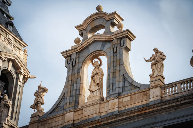 The only papally consecrated church in Spain: Madrid's Almudena Cathedral 🇪🇸