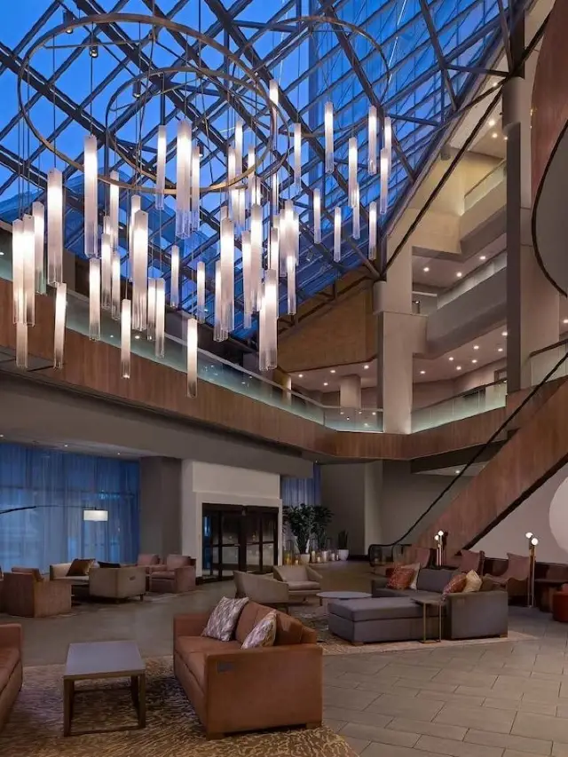 🌟 Cincinnati's Finest: Hyatt Regency Gems 🏨✨
