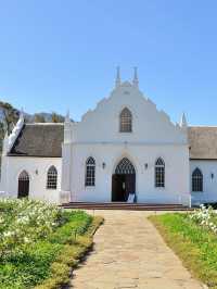 🏨 Top Stays in Stellenbosch: Spa & Scenery 🍇🛀