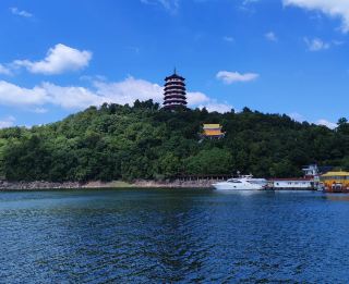 Lu'an Wanfo Lake | A leisurely vacation with beautiful lakes and mountains and a collection of humanities.