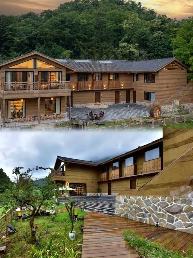 在秋天，入住神農架的夢幻傳家小院。