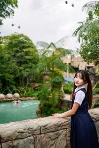 不愧是新加坡可以浮潛餵魟魚的水上樂園