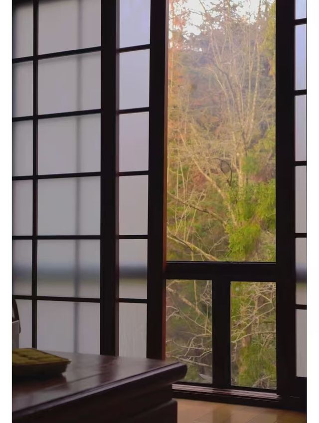 冬日鑽進山裏泡個湯泉！