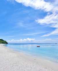Originally, I thought Semporna was already beautiful, until I visited Redang Island...