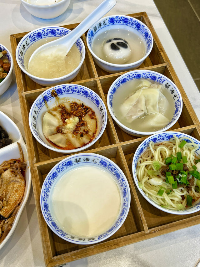 成都！喺IFS食嘢影咗靚相仲睇到花花