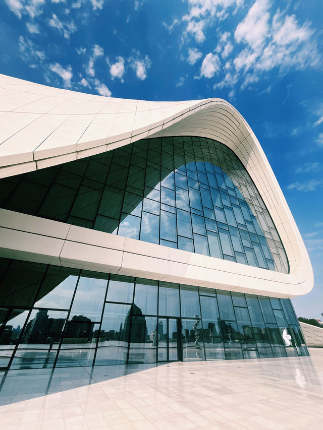 Baku's Iconic Curves: Haydar Aliyev Museum Is a MUST for Architecture Lovers 😍✨ Baku's Iconic Curves: Haydar Aliyev Museum Is a MUST for Architecture Lovers 😍✨