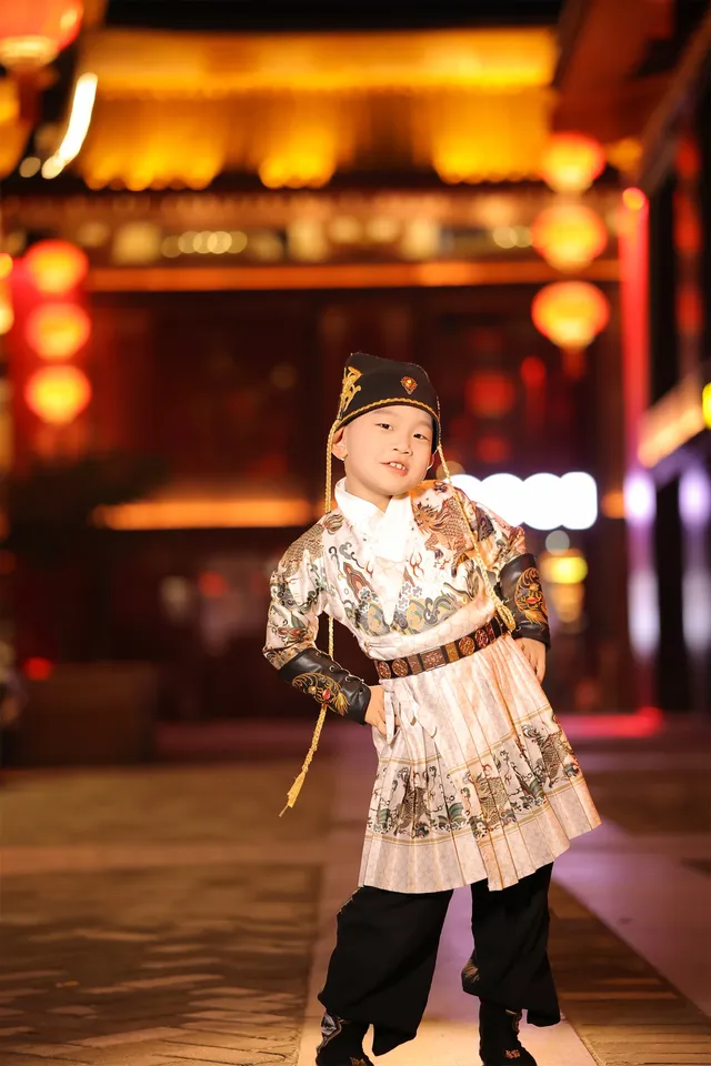 西安親子遊｜帶娃拍了組唐風寫真