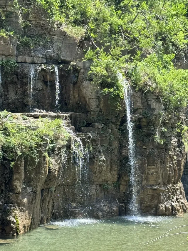 秋日雲台山兄弟局攻略 紅葉+鬆弛感雙拿捏 秋日雲台山兄弟局攻略 紅葉+鬆弛感雙拿捏