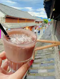 大理古城首家｜屋頂日咖夜酒