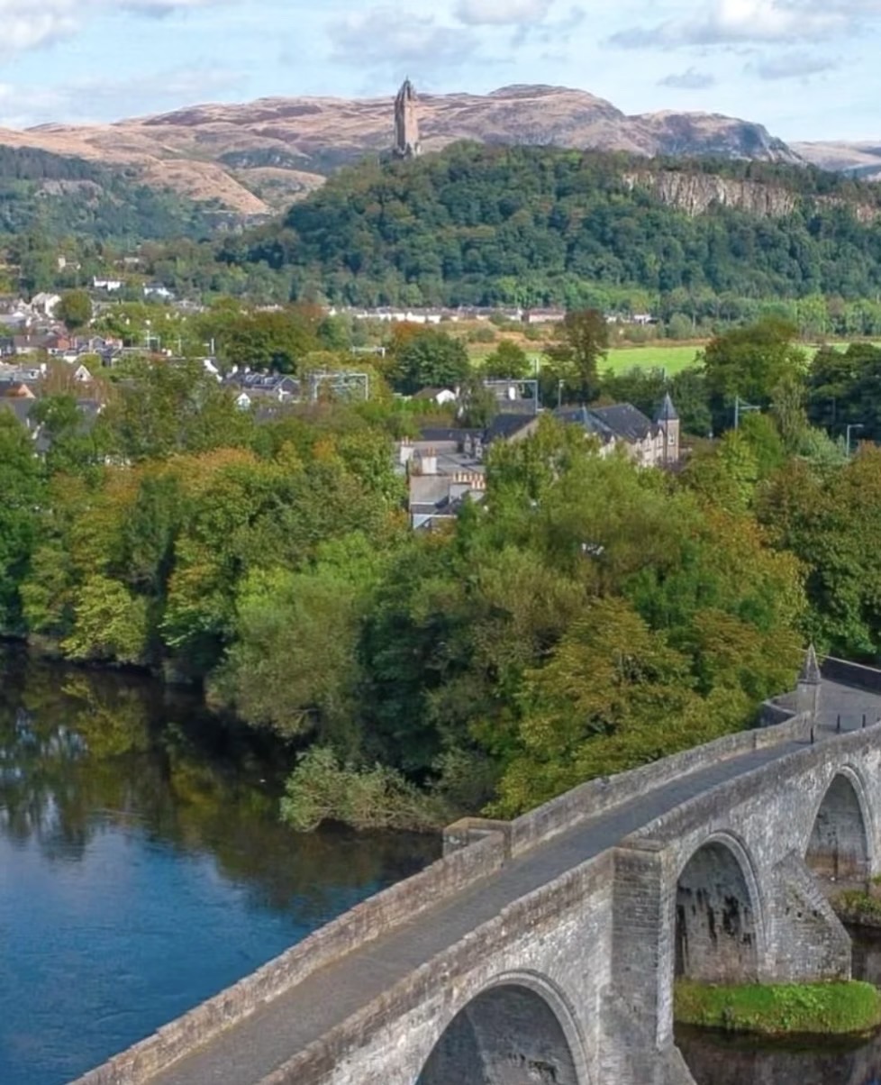 Hướng dẫn du lịch chi tiết về Stirling, trái tim của Scotland.