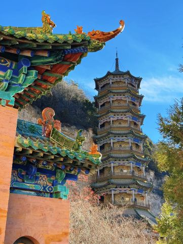 Super stunning! This mountain in Shanxi is even more breathtaking than the Hanging Temple!