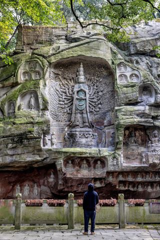 衝撃！千年の千手観音が最高｜泸州玉蟾山ガイド
