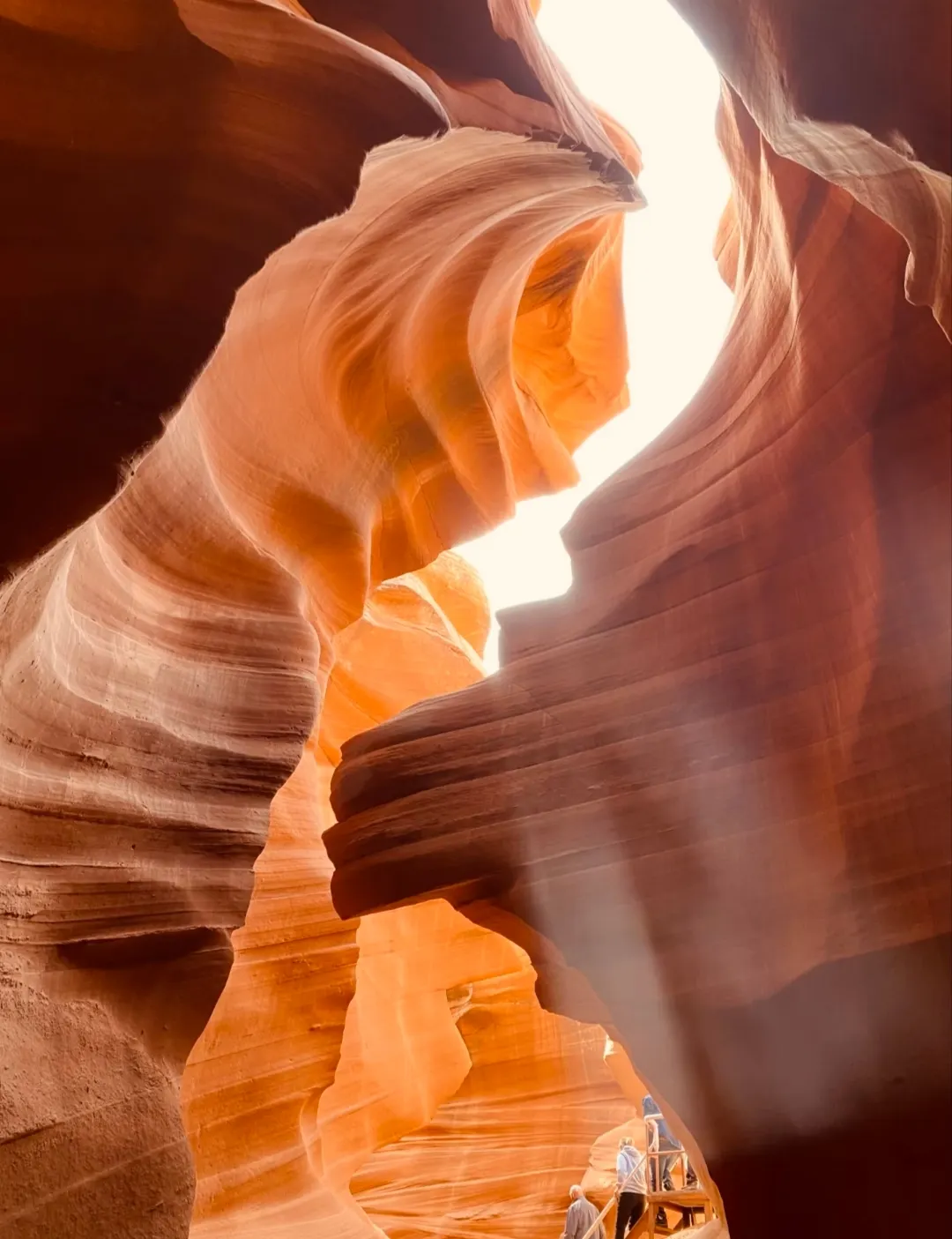 Rahasia Cahaya dan Bayangan di Antelope Canyon.