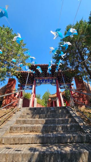 山西省原平市の蟒仙洞には、一体どんな秘密があるのでしょうか？