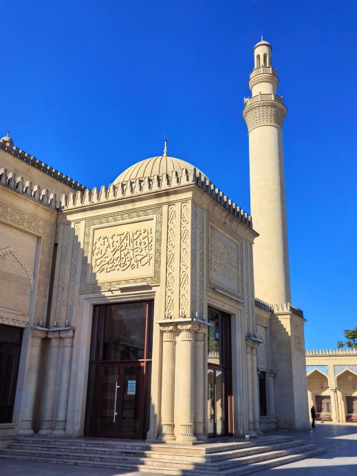 A Beige Epic: The Juma Mosque Under the Blue Sky