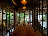 Day & Night Cafe & Restaurant สไตล์เมืองนอก
