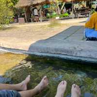 พักผ่อนวันสบายๆที่น้ำพุร้อนสันกำแพง
