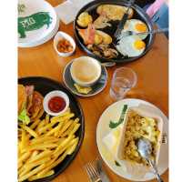 Kids and Pets Friendly Restaurant