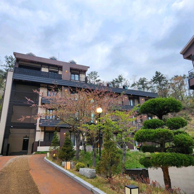 한국의 일본 료칸 감성 숙소 토모노야 호텔&료칸