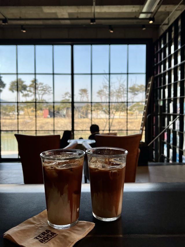 강릉가면 빠질 수 없는 강릉 테라로사☕️🤎